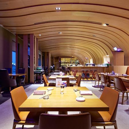 Millennium Hotel Taichung Extérieur photo The interior of the restaurant