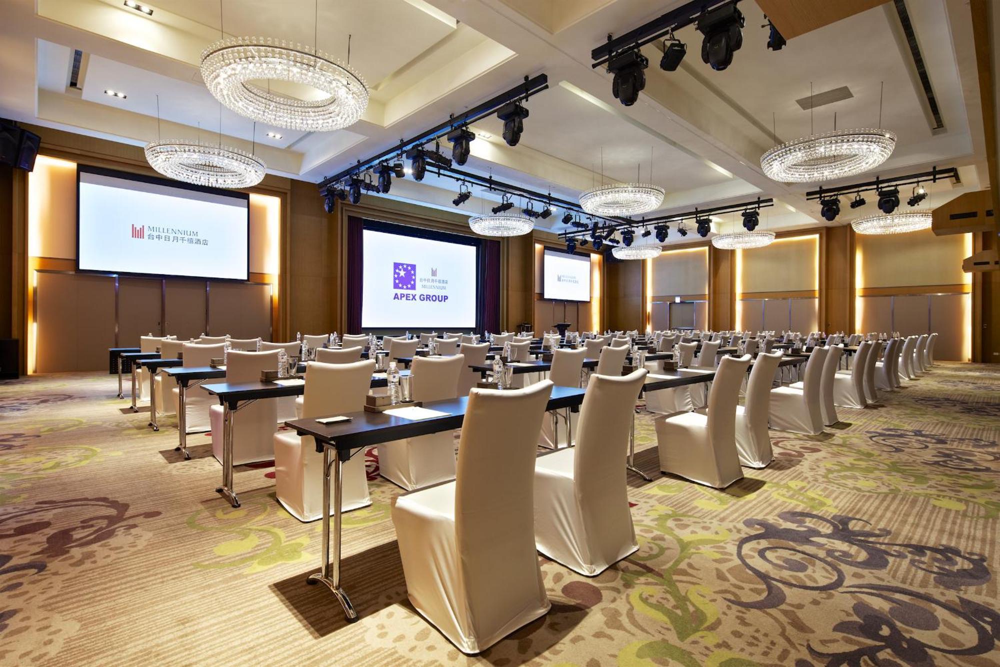 Millennium Hotel Taichung Extérieur photo The ballroom of the hotel